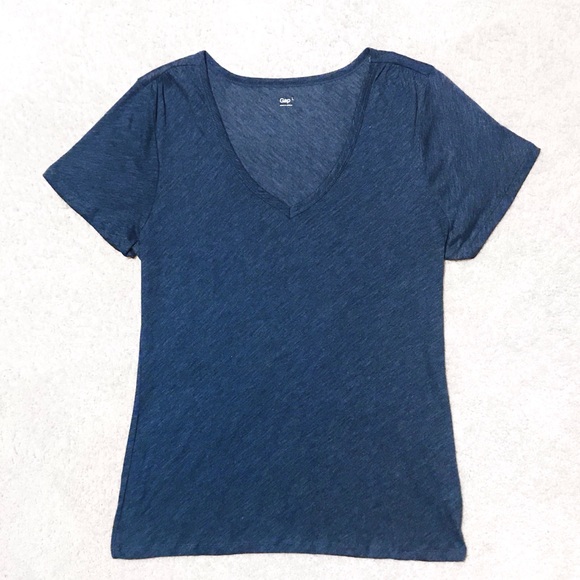 GAP Tops - Gap Basic V-Neck Tee